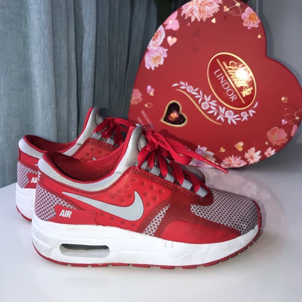 Nike Air RED Kids Sneakers Toddler size 11 LIKE NEW